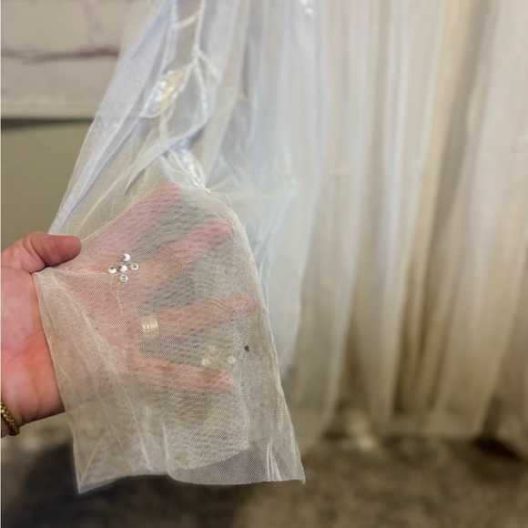 ASOS DESIGN Curve Mila Wedding Dress - Picture 12 of 16